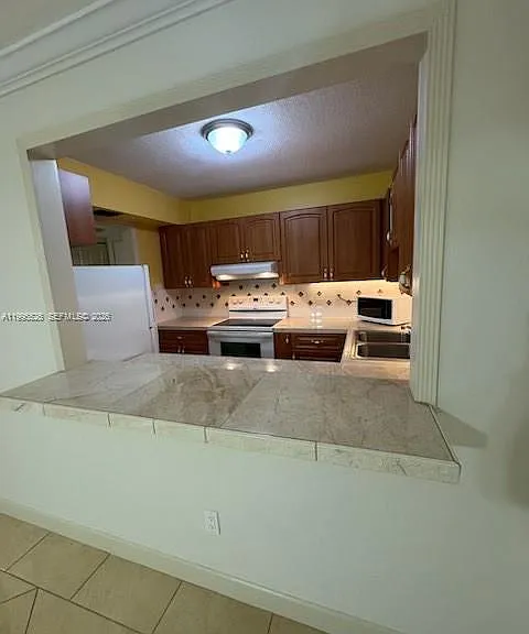 9301 SW 92nd Ave #210-C — Photo 13
