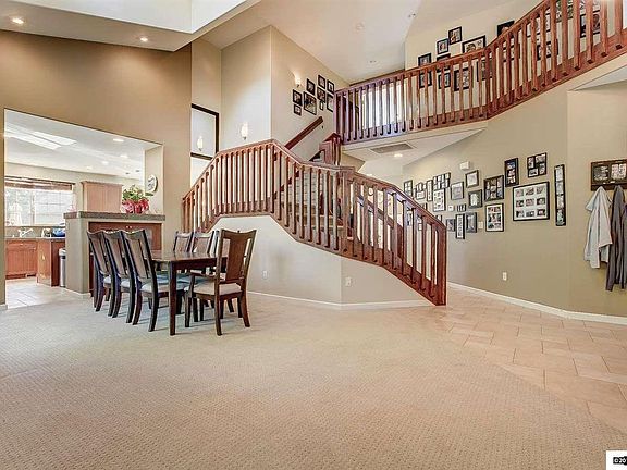 3rd image of 6501 Lonnie Ct