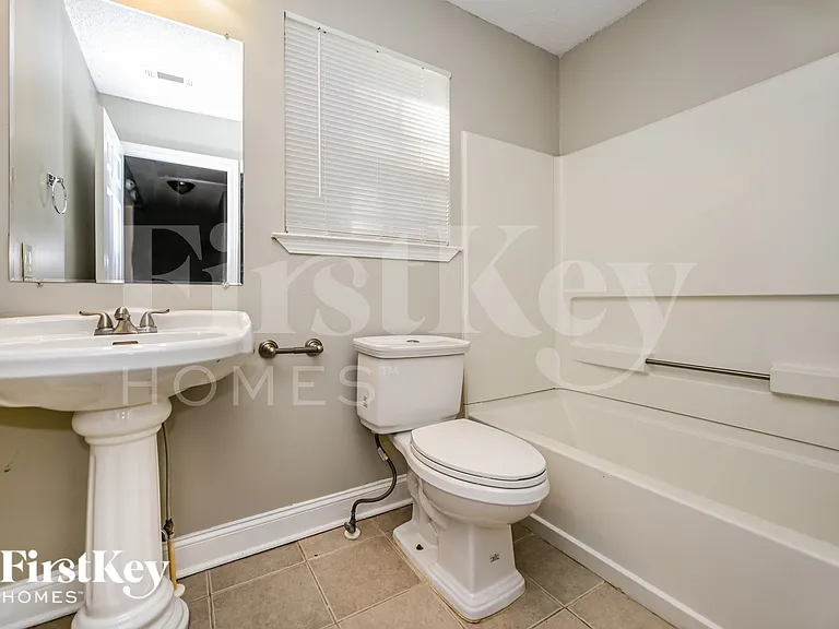 6756 Sunset Hills Blvd — Photo 9