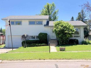 5025 Pierre St, Rapid City, SD 57702