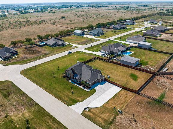 5th image of 7018 New Castle Ln