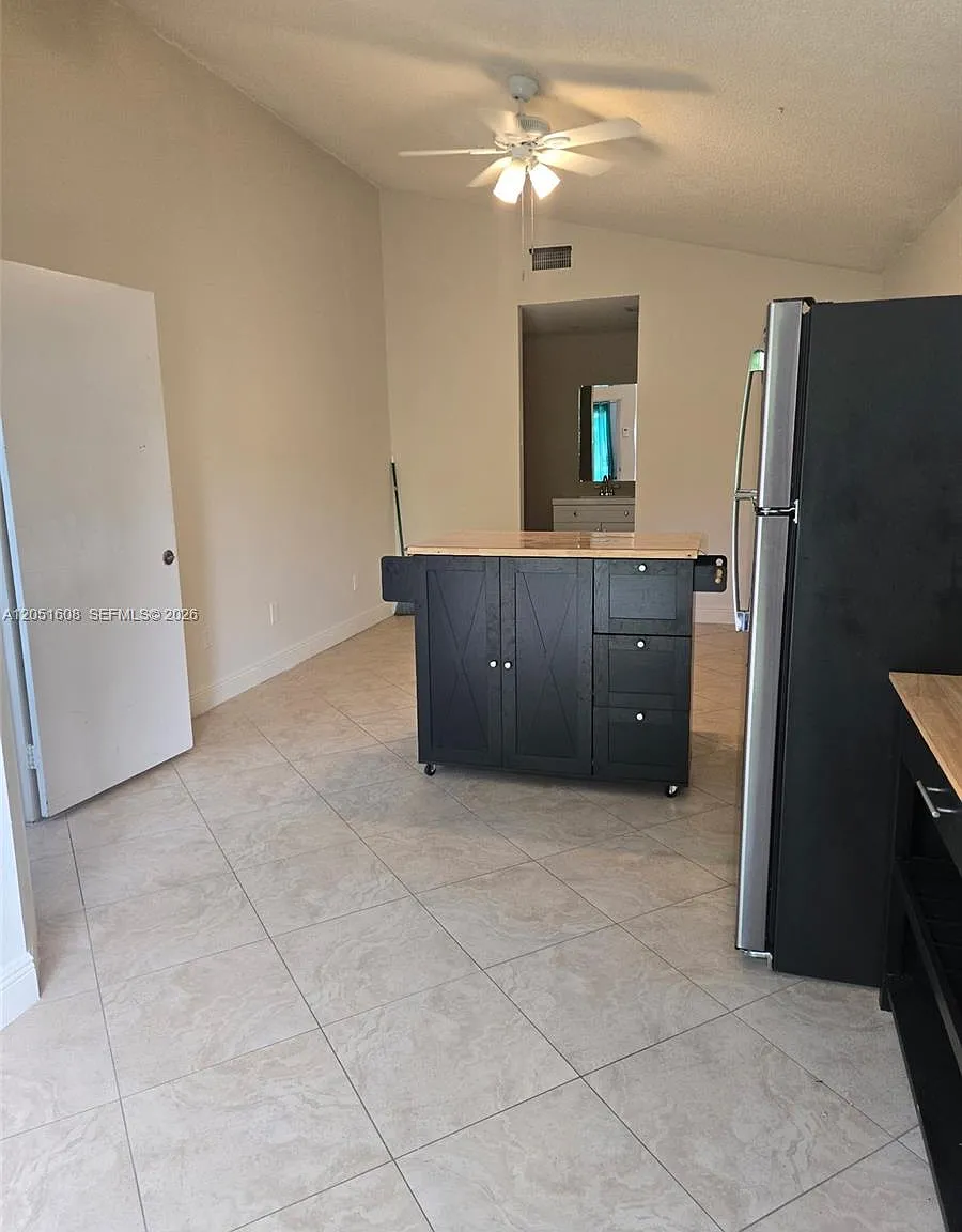 North Lauderdale Division — Photo 3