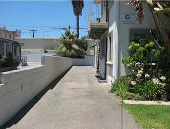 3rd image of 5315 Auckland Ave