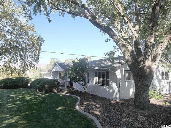 2nd image of 2435 Linda Vista St