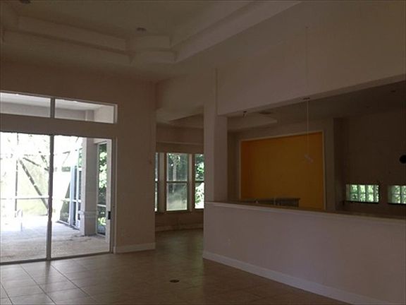 3rd image of 15 Creekside Dr