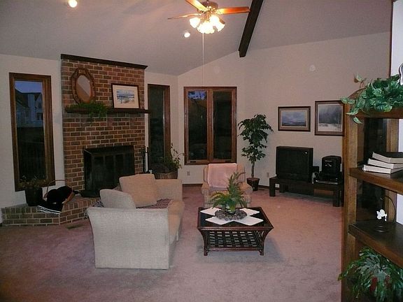 3rd image of 901 Sonora Ct