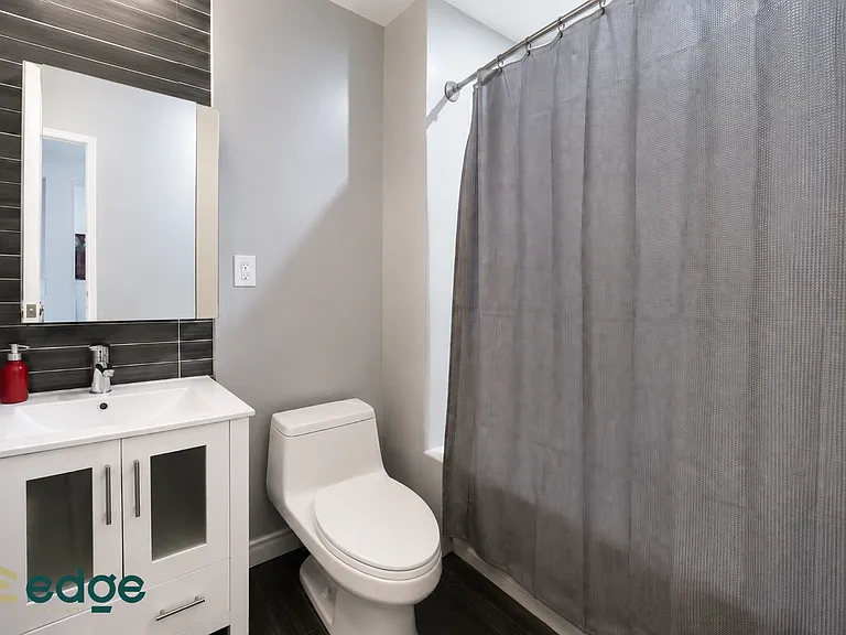 212 Grand St #3L — Photo 7