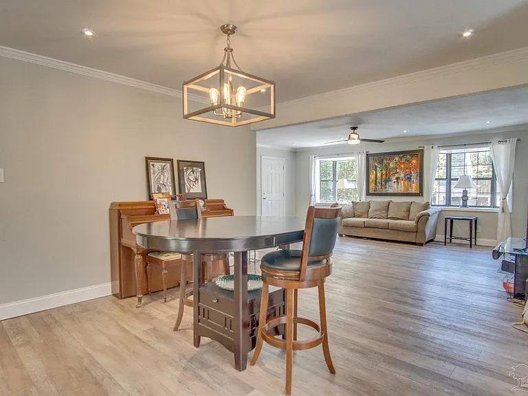 7667 Old Hickory Dr — Photo 19