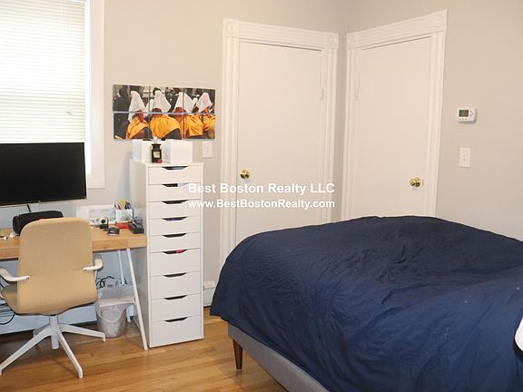 5th image of 20 John F Kennedy St APT 6