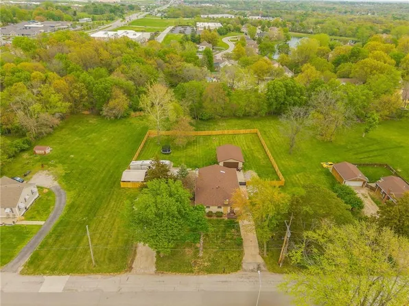 8317 N Pontiac Ave, Kansas City, MO 64151