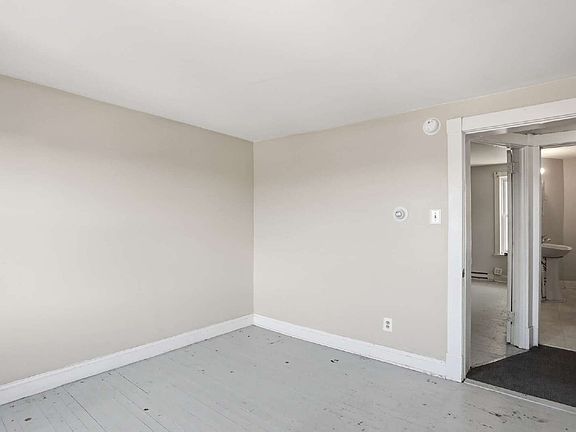 3rd image of 13 N Maryland Ave