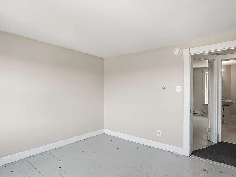 13 N Maryland Ave — Photo 3