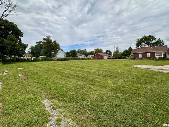 153 & 175 N Henderson St, Galesburg, IL 61401