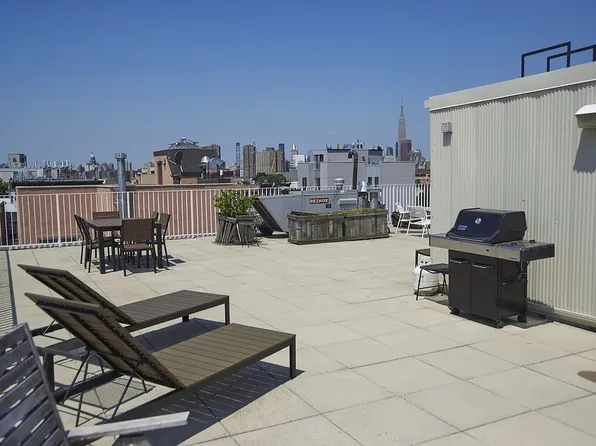 190 Green Street image 10 of 11