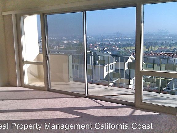 2nd image of 2713 S Gaffey St #11195980