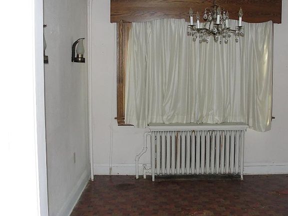 2nd image of 18 Flandrau Pl