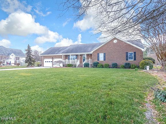 3rd image of 106 Ashley Drive