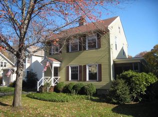 32 Hedges Ave, Chatham, NJ 07928