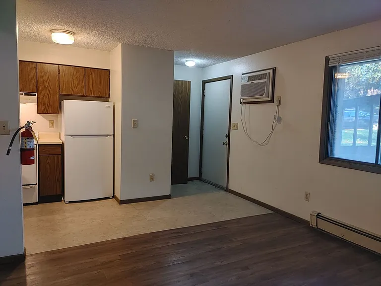 415 S. Van Buren Street — Photo 23