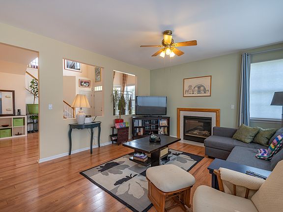 4th image of 2020 Juniper Ct