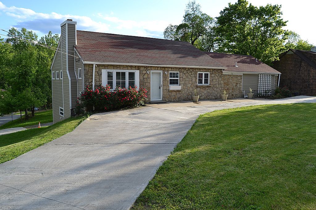 246 Oakwood Rd, Charleston, WV 25314 Zillow