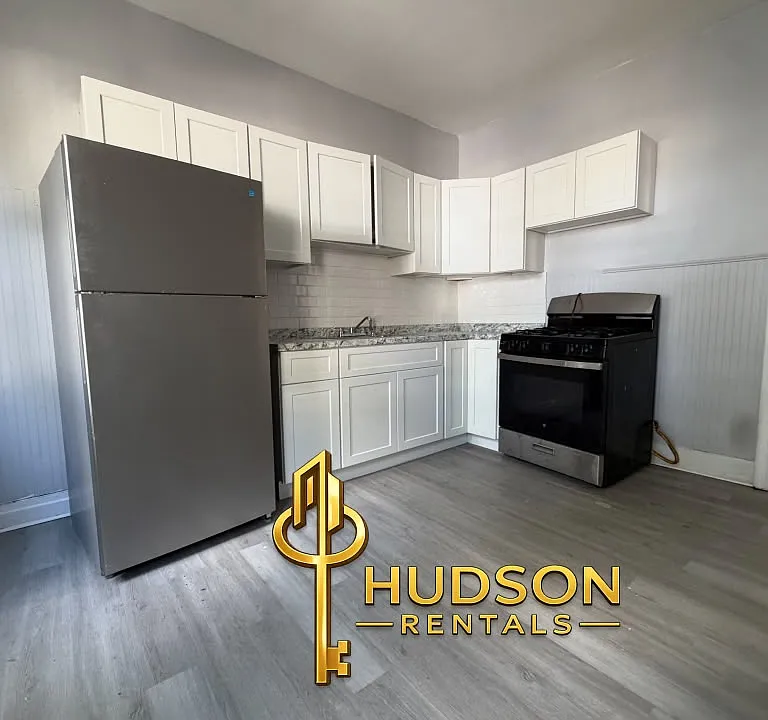 36 Rutgers Ave #2