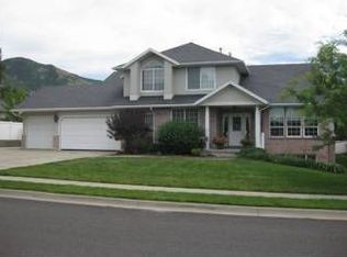 255 Sunset View Dr, Centerville, UT 84014