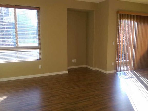 4th image of 563 Marble Arch Ave