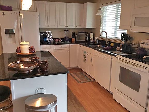 4th image of 522 Catalina Dr