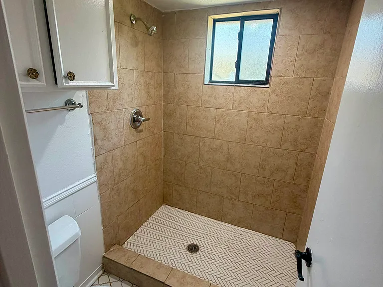 830 Windsor Pl — Photo 14