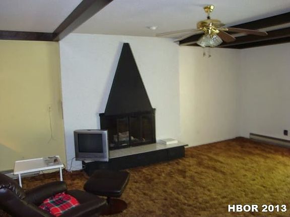 3rd image of 1410 Flechtner Dr