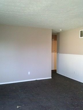 3rd image of 2725 N Temple Ave