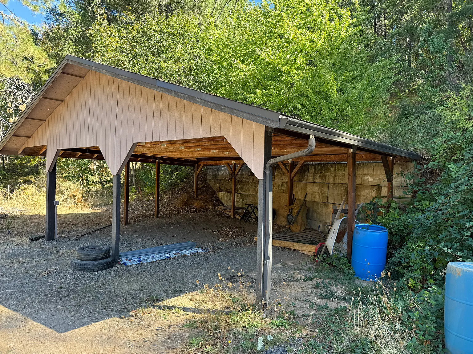 4 bed, 2100 sqft, $2,995 — Photo 3
