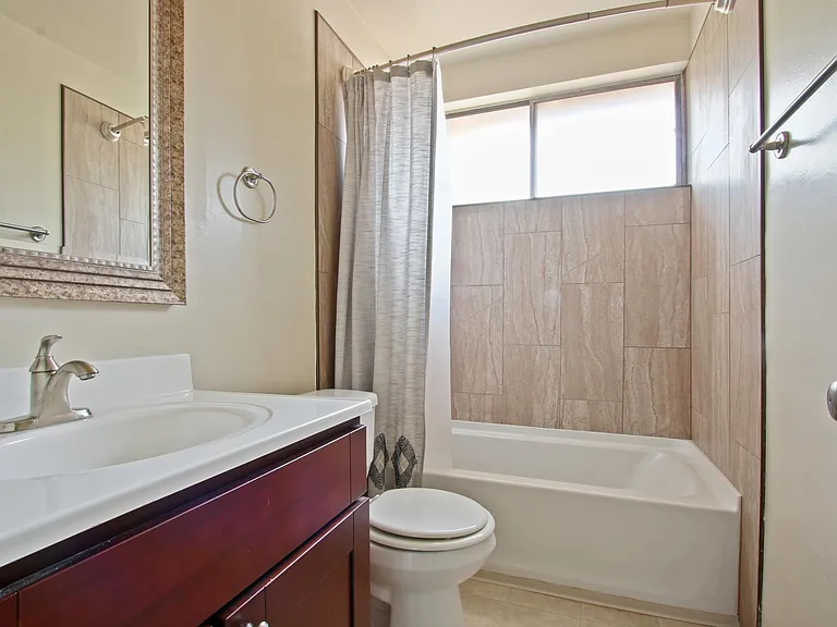 15464 Moorpark St #4 — Photo 7