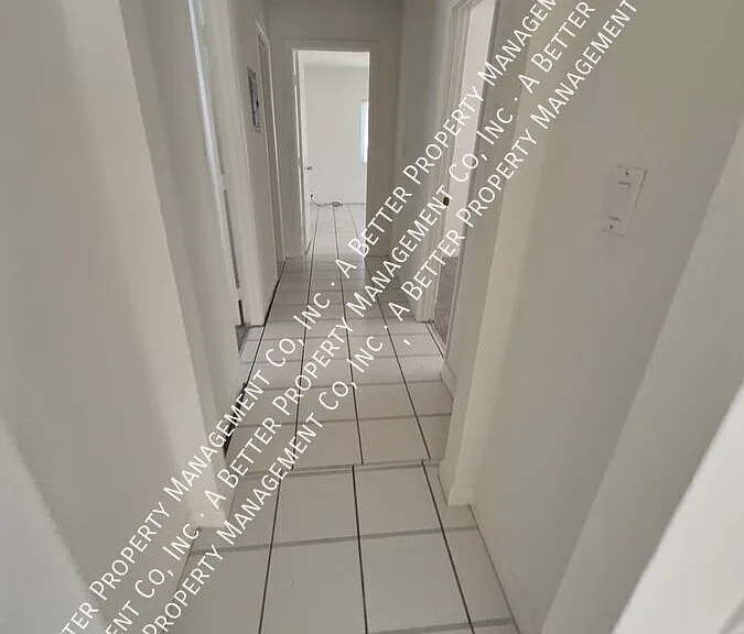 1144 Gladys Ave — Photo 16