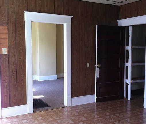 Large Eat-in Kitchen