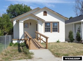 342 S Dakota Ave, Guernsey, WY 82214
