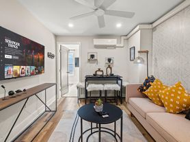 1334 E Passyunk Ave