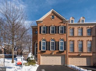 12491 Rose Path Cir, Fairfax, VA 22033