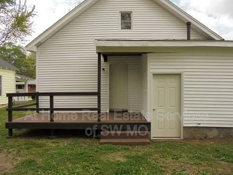 438 W Page St — Photo 2