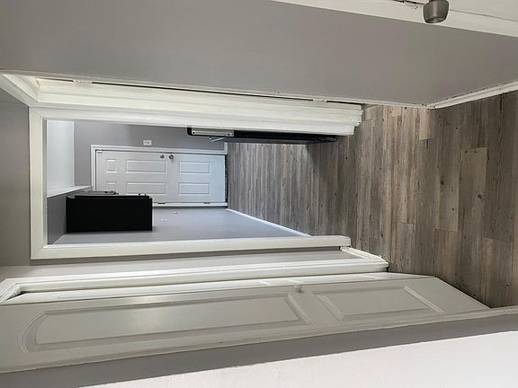 4th image of 14110 S School St #1E