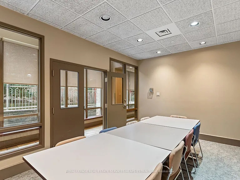 284 Bloor St W #304 — Photo 14