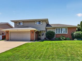 540 W Potter St, Wood Dale, IL 60191