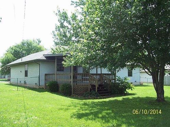 4th image of 121 Grand Prairie Dr