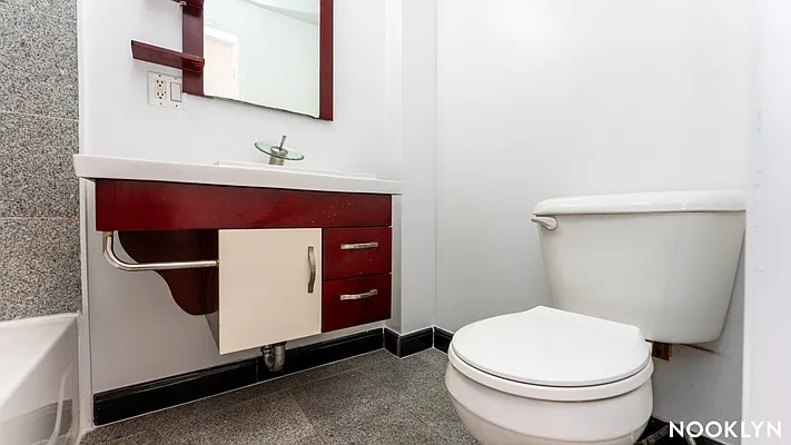 Rented by Nooklyn NYC LLC | media 16