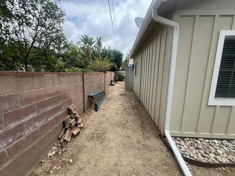 17430 W Gledhill St — Photo 35