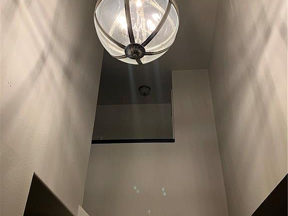 5th image of 2528 Goldenmoon St