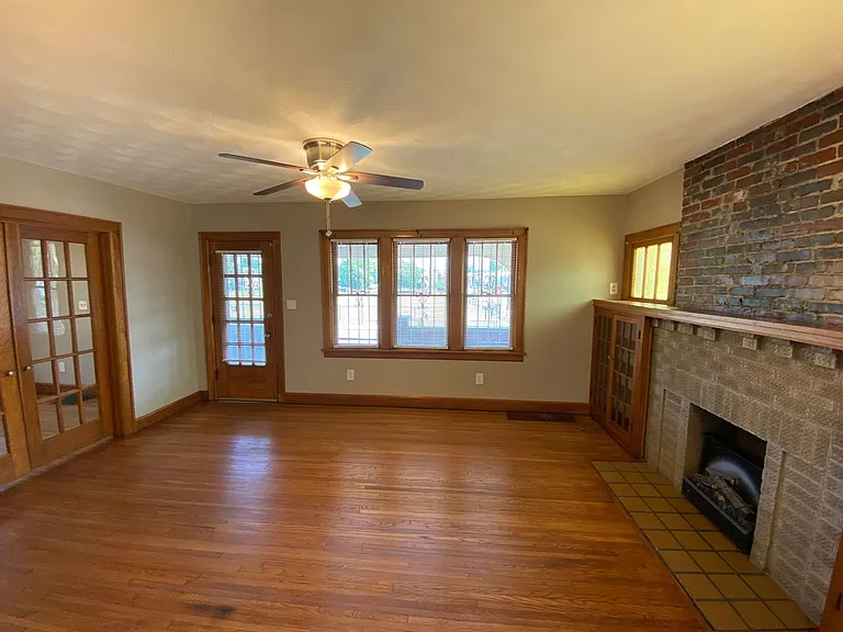 345 Dana Ave — Photo 7