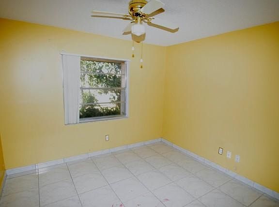 4th image of 3816 Beachman Dr