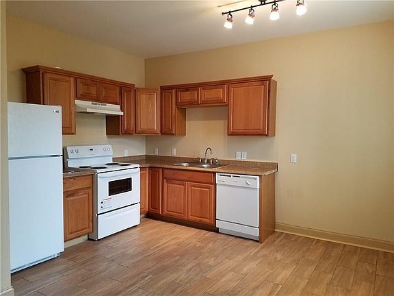 4th image of 1731 2nd St #A